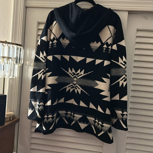 Lauren Ralph Lauren Poncho Sweater - Picture 6 of 8